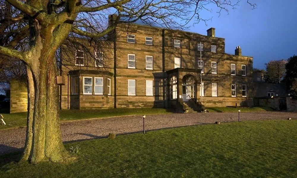 Larpool Hall Whitby 0*,